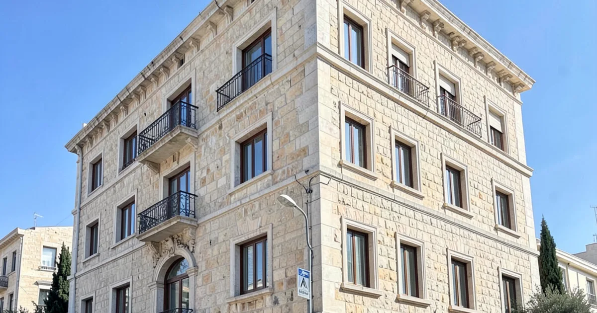 S'installer à Netanya : le guide pour les retraités francophones, Monnadlan